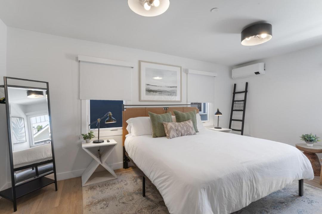 Photo of Bedroom in Balboa Island