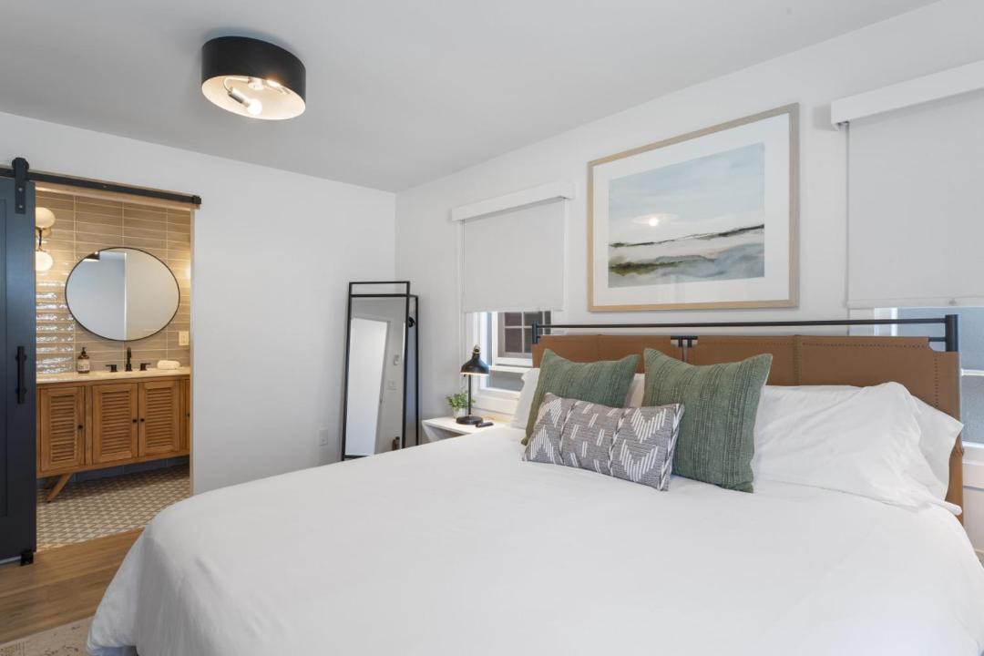 Photo of Bedroom in Balboa Island