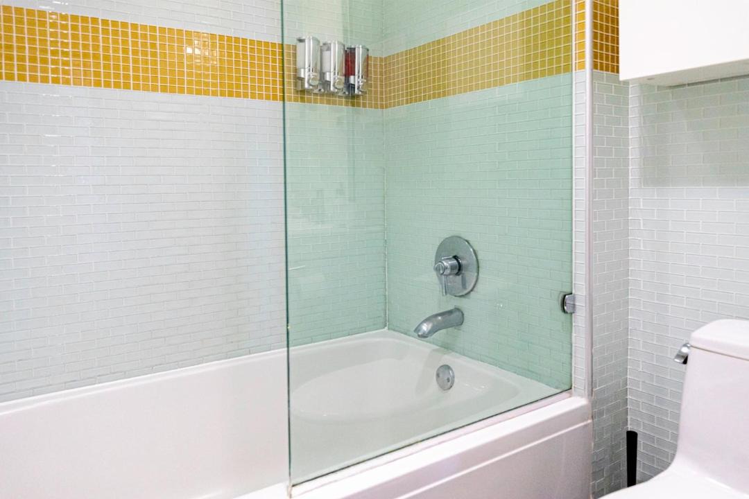 Photo of Bathroom in Downtown Los Angeles