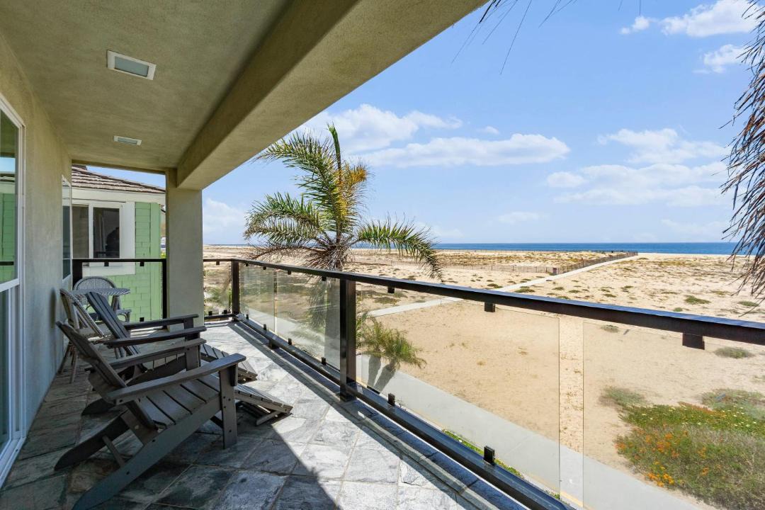Photo of Patio Balcony in Balboa Peninsula