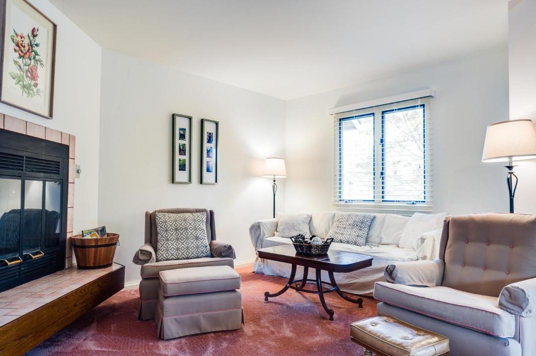Photo of Livingroom in Chautauqua