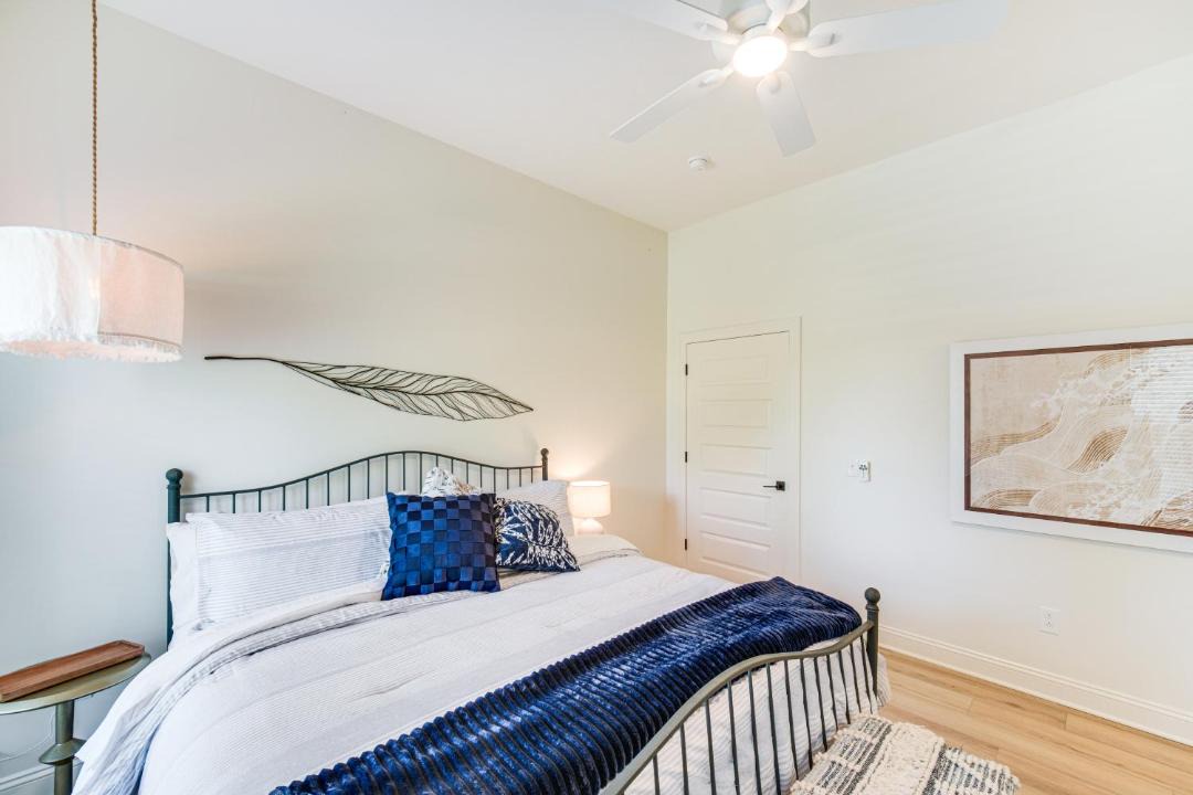 Photo of Bedroom in Madison-on-the-Lake