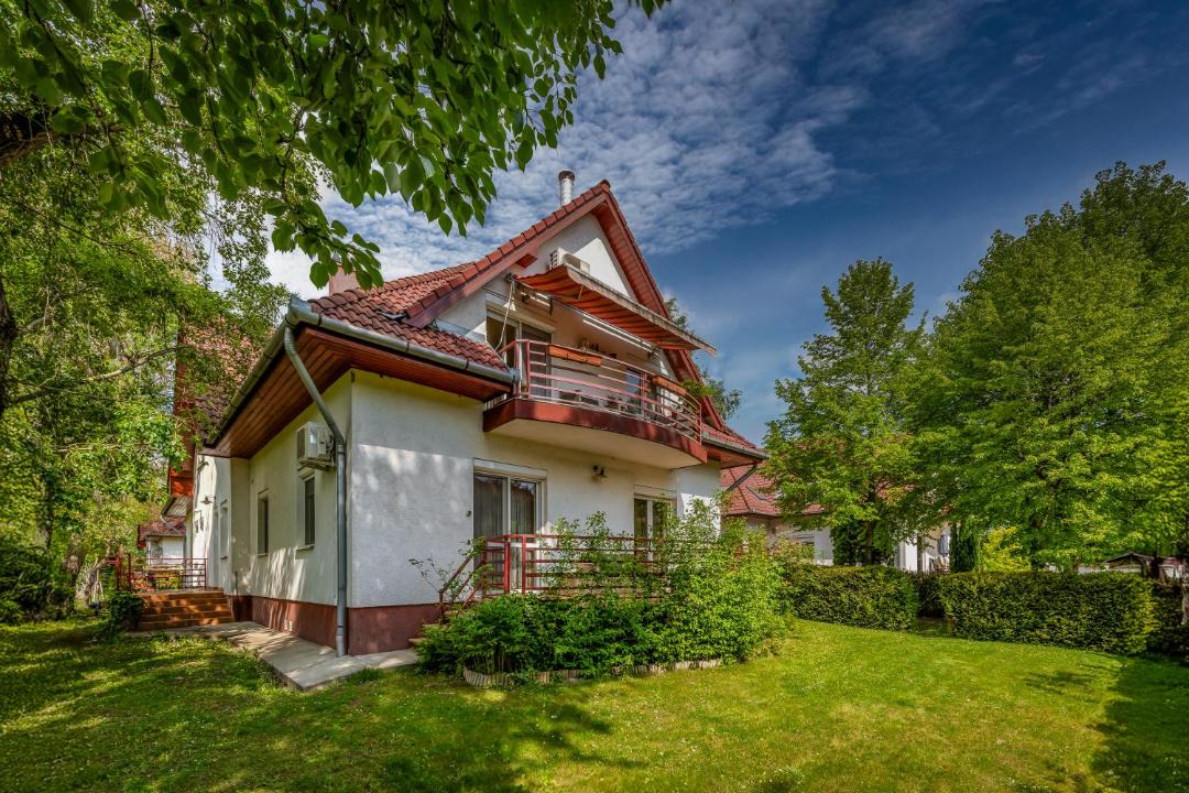 Photo of Others in Bekasmegyer