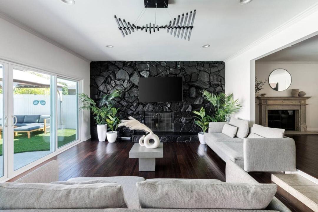 Photo of Livingroom in Los Altos