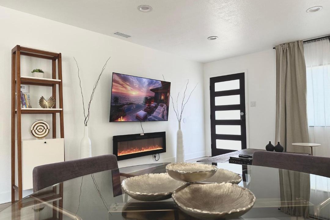 Photo of Livingroom in North Redondo