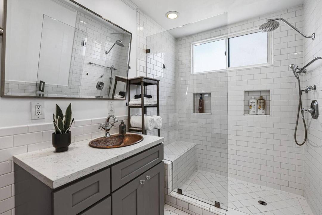 Photo of Bathroom in Alamitos Beach