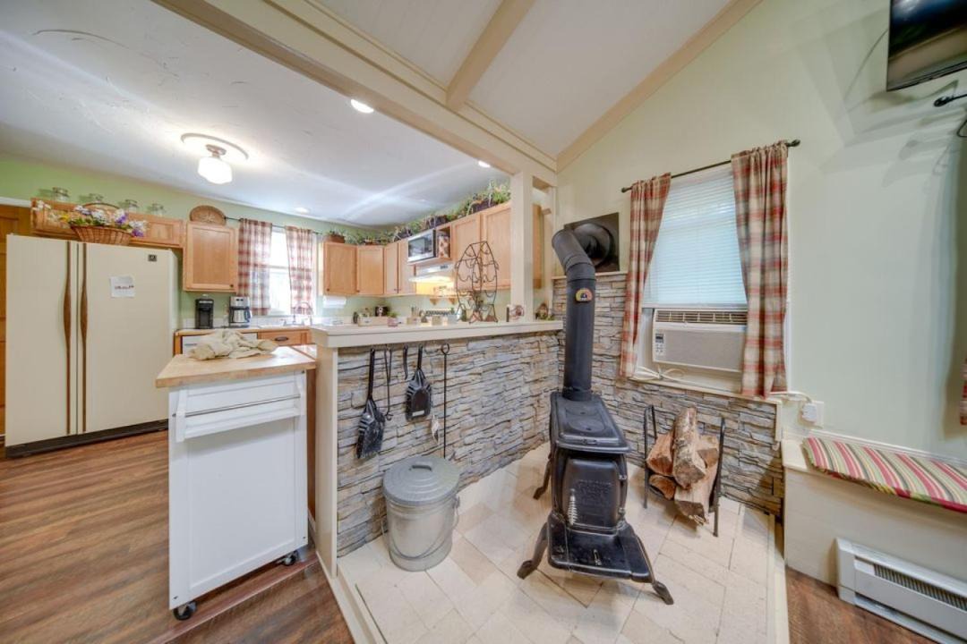 Photo of Kitchen in Austinburg