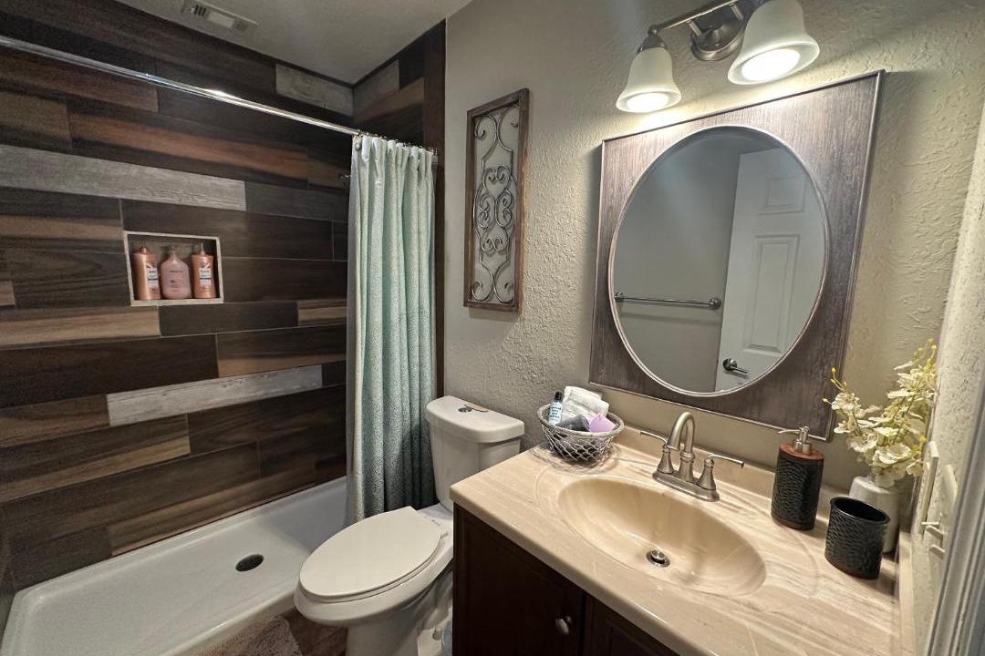 Photo of Bathroom in Lutz