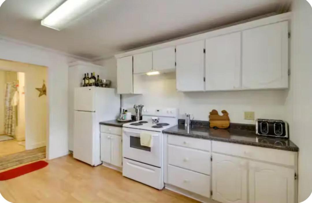 Photo of Kitchen in Shoreline Park