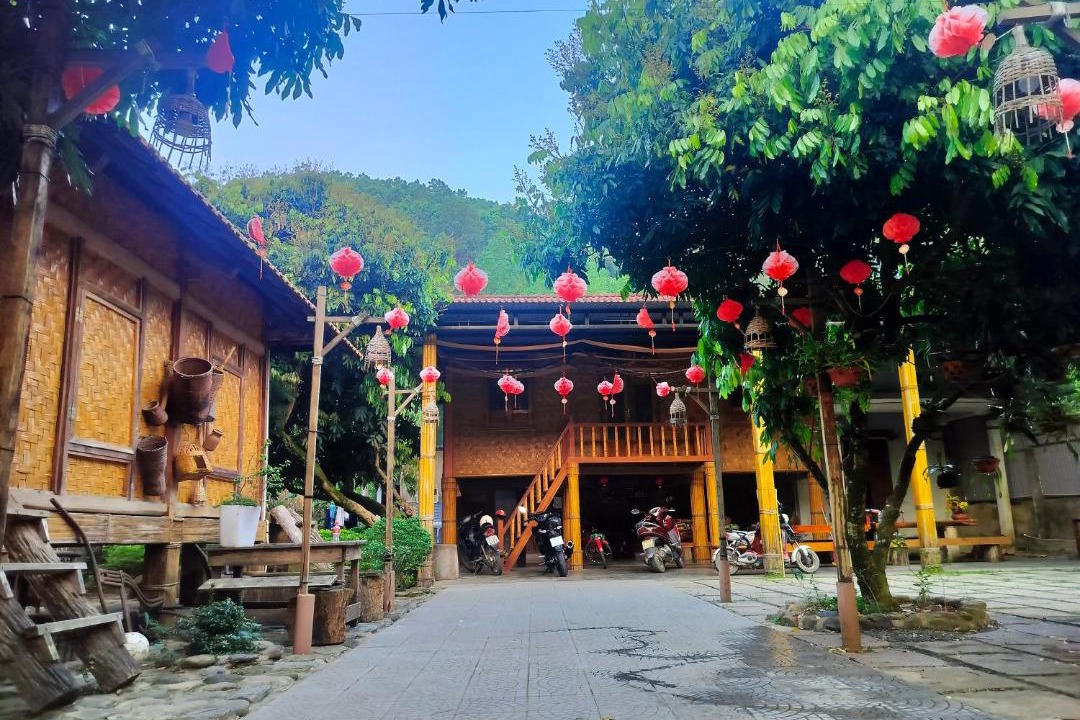 Photo of Others in A Luoi