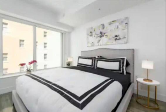 Photo of Bedroom in Downtown Los Angeles
