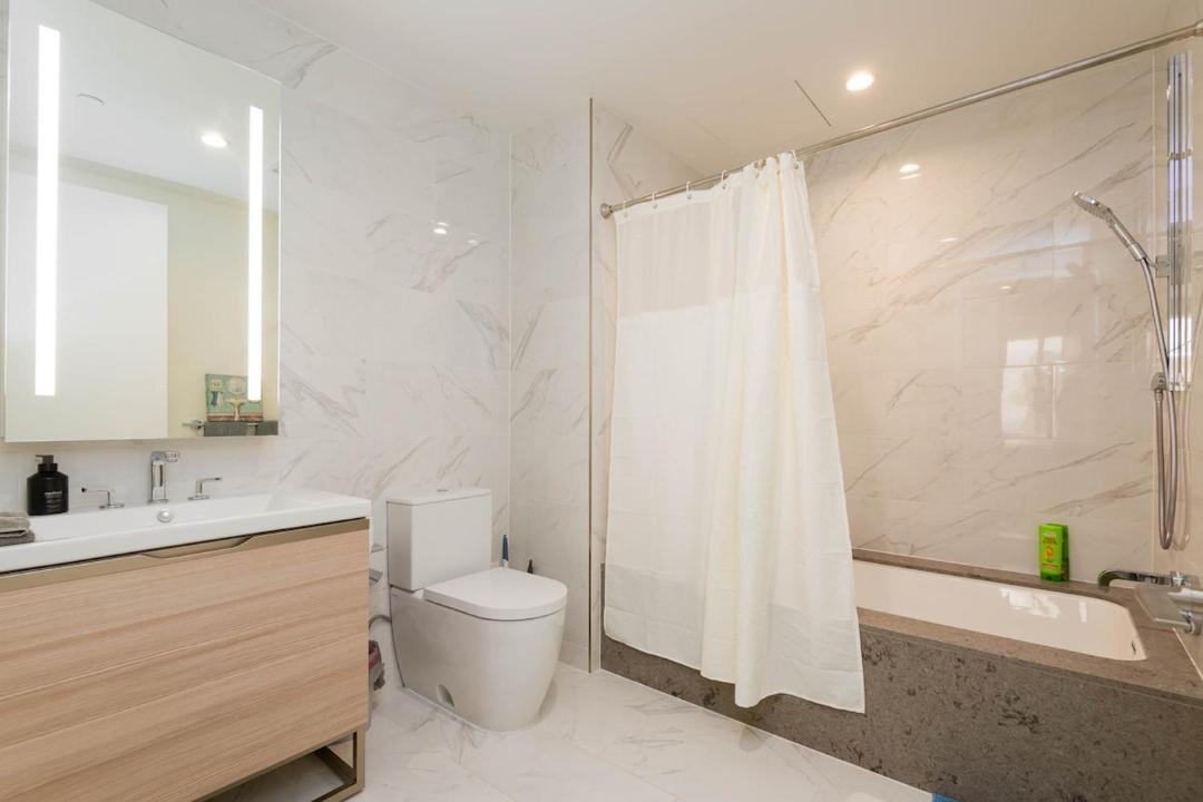 Photo of Bathroom in Downtown Los Angeles