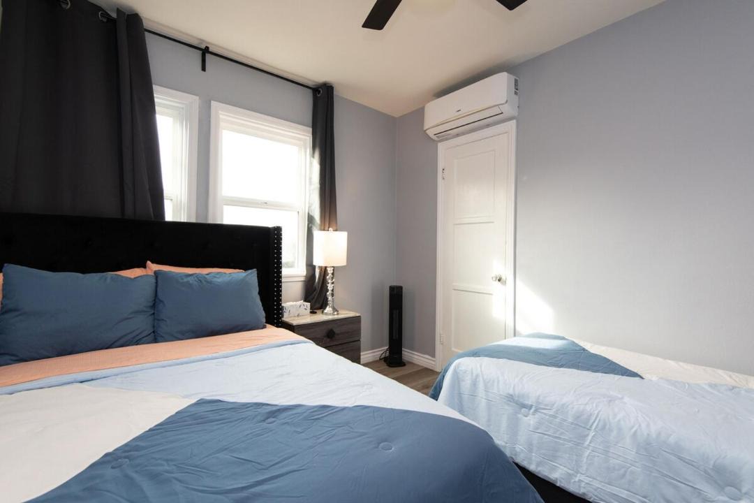 Photo of Bedroom in Los Angeles