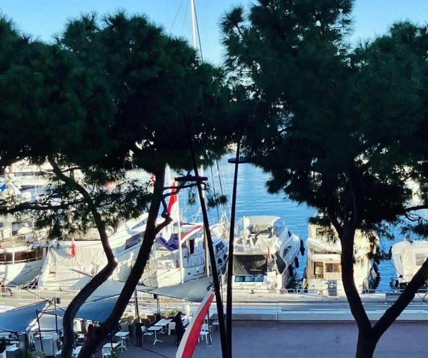 Photo of Others in Quartier du Port