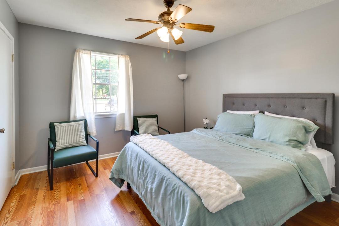 Photo of Bedroom in Brookhaven