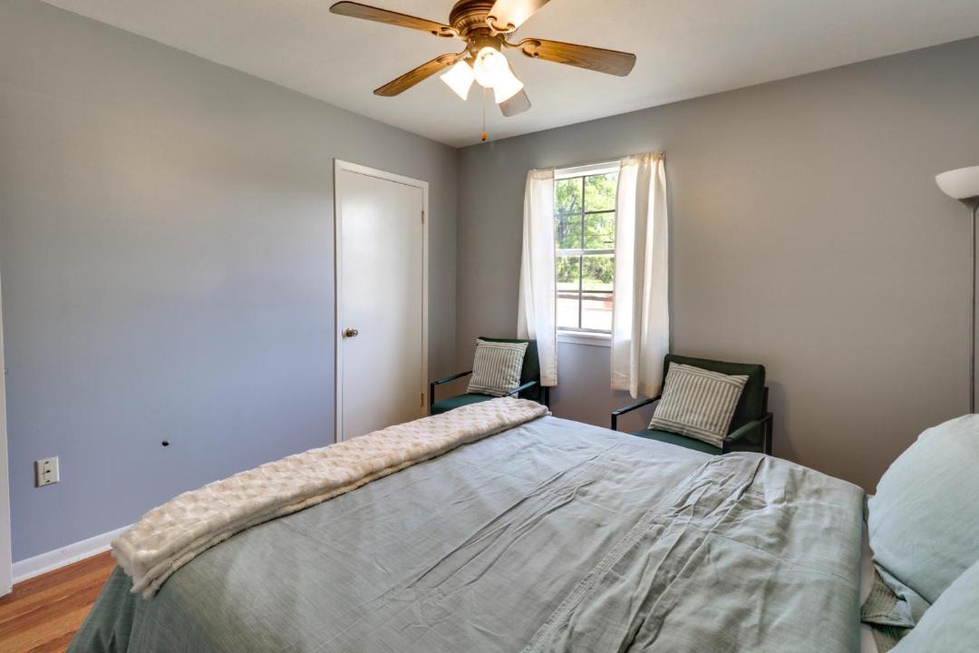 Photo of Bedroom in Brookhaven