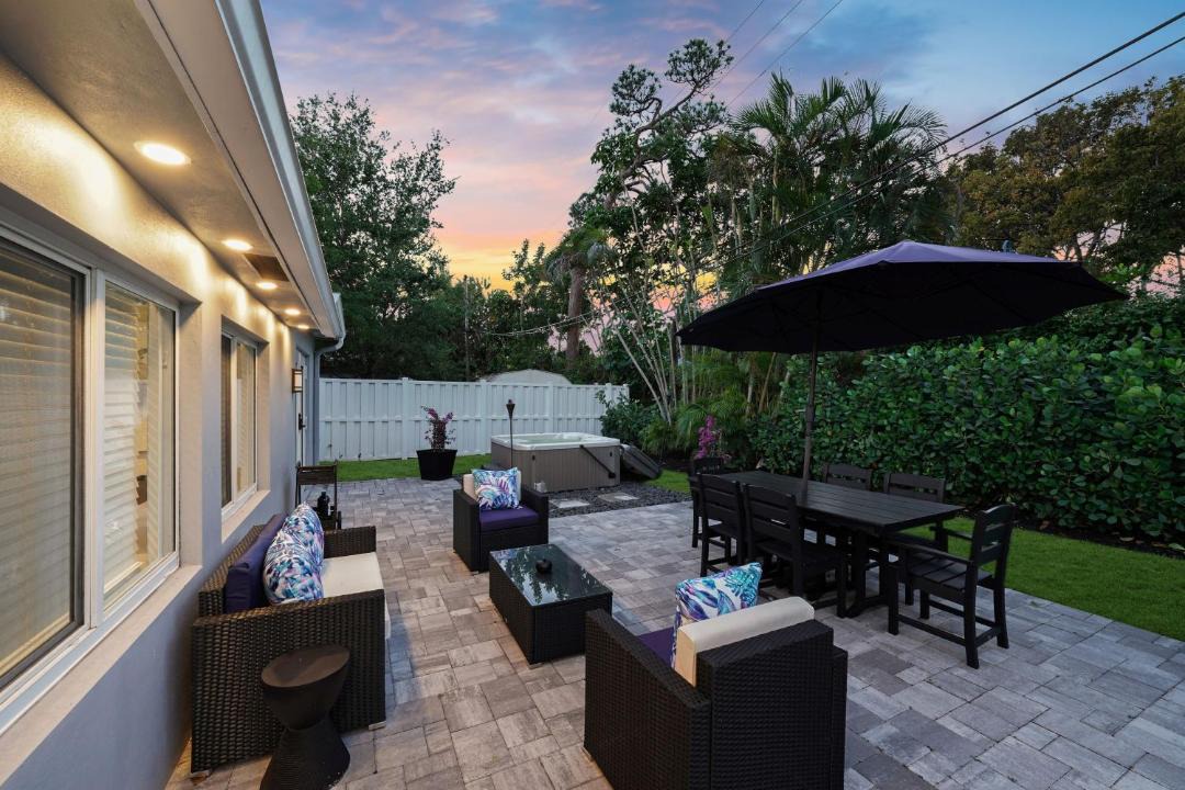 Photo of Patio Balcony in Middle River Terrace