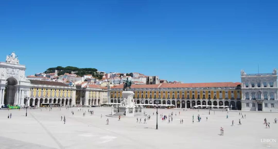Photo of Buildings in Encarnacao