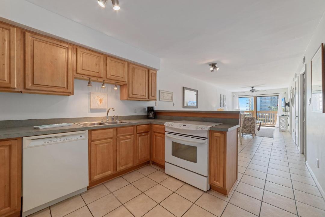 Photo of Kitchen in Orange Beach East