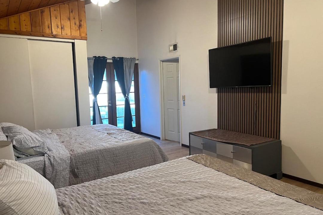 Photo of Bedroom in Midway City