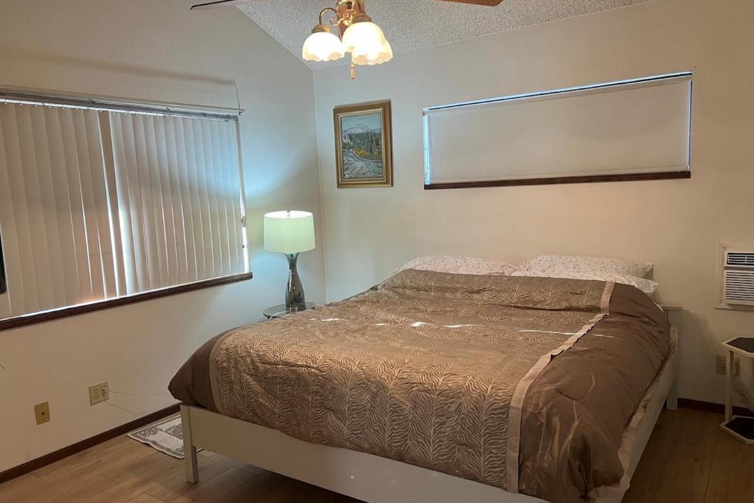 Photo of Bedroom in Midway City
