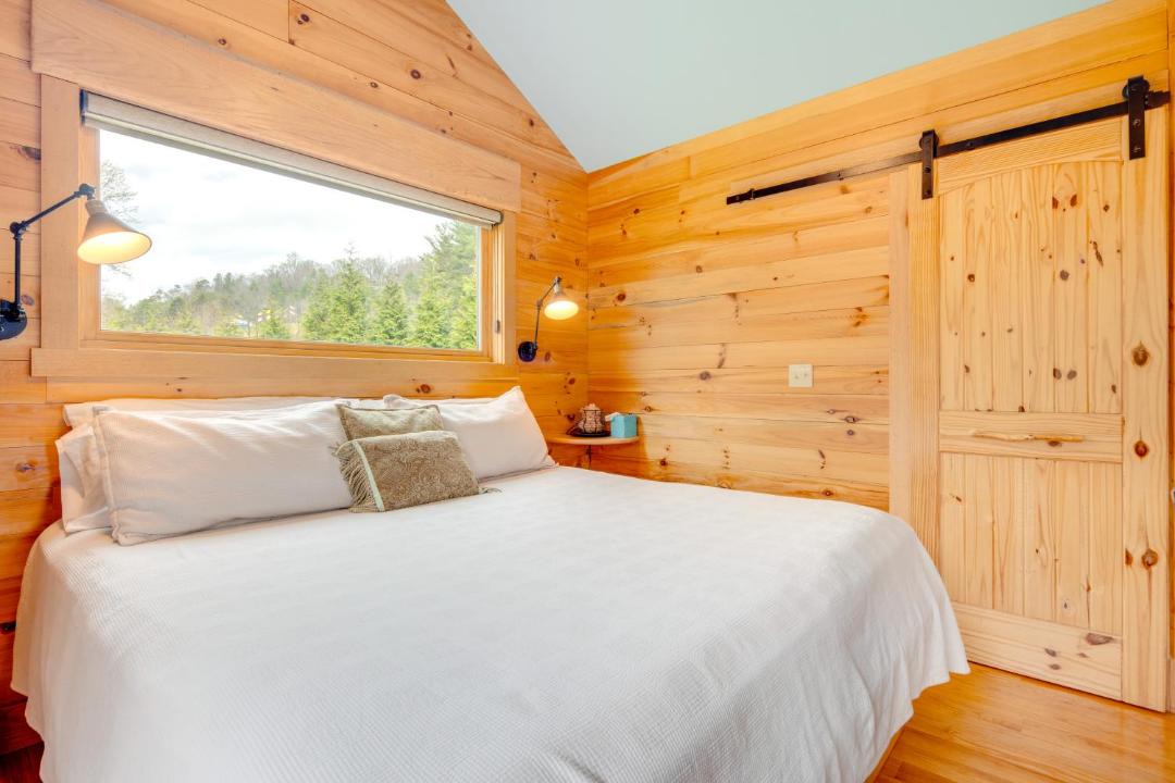 Photo of Bedroom in Skyland