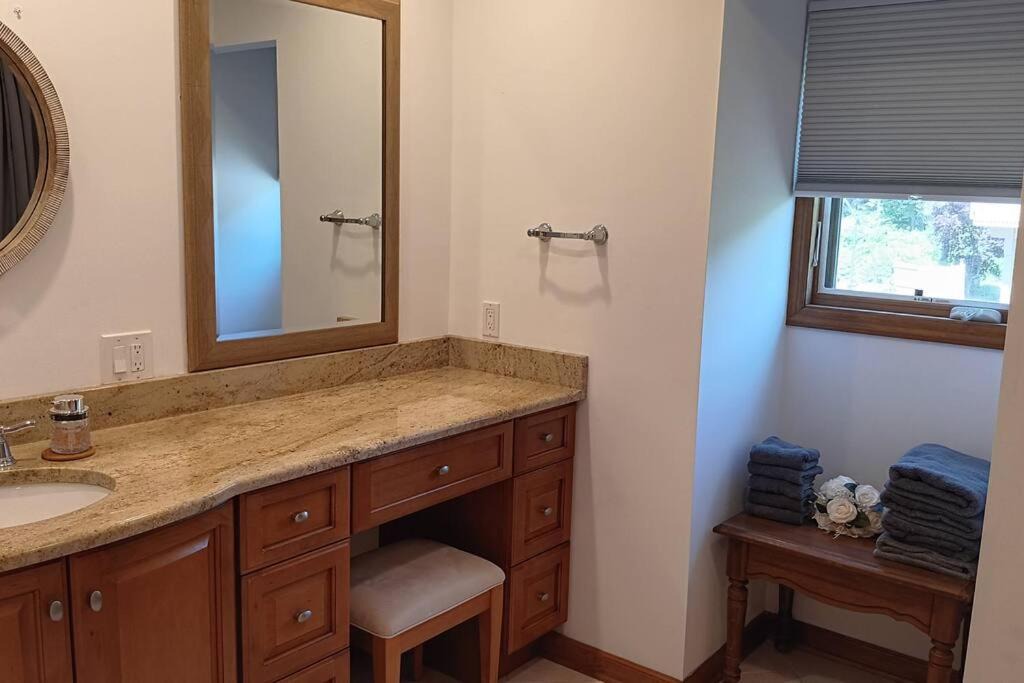 Photo of Bathroom in Glasser