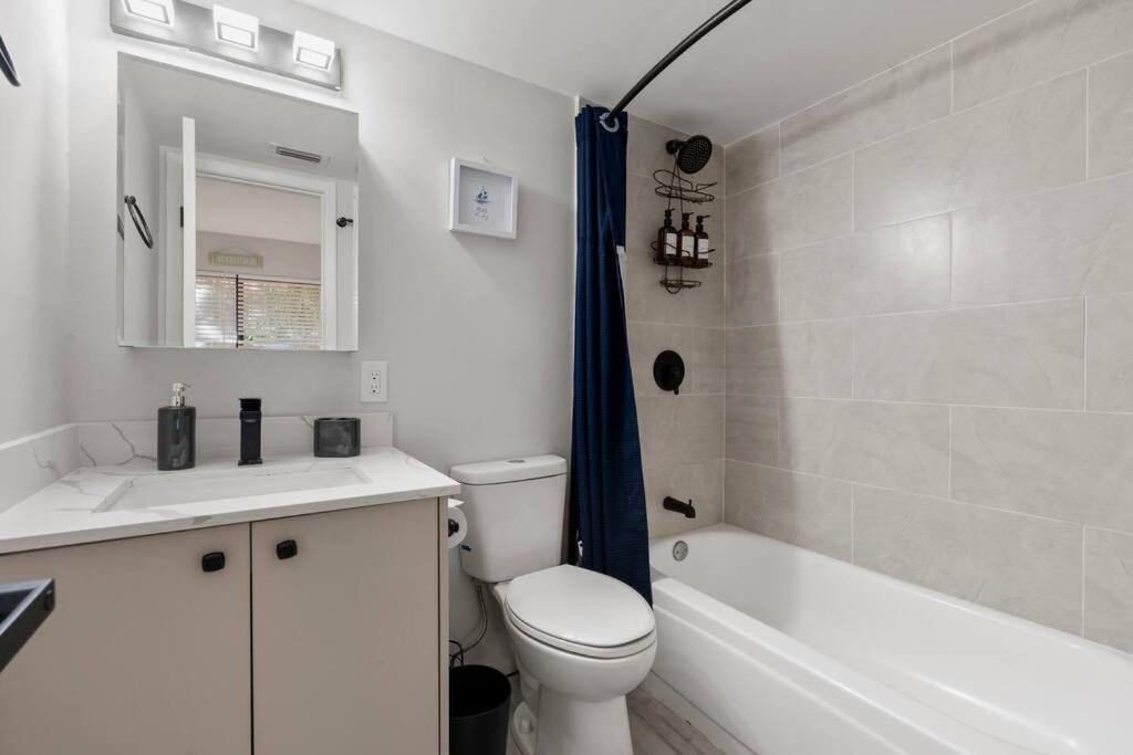 Photo of Bathroom in Harbordale