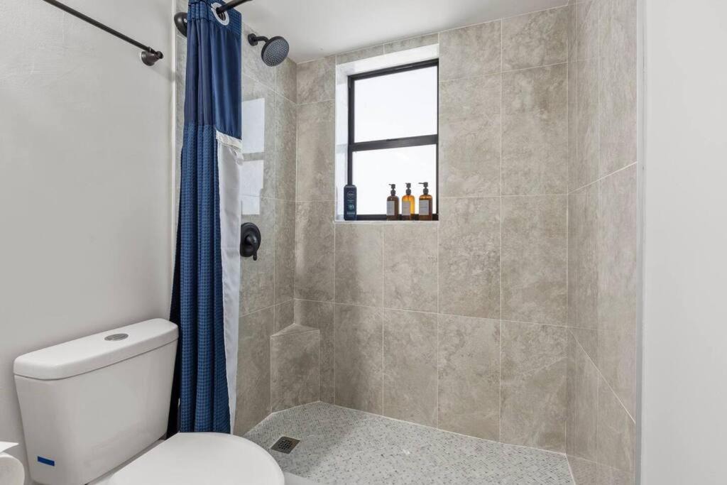 Photo of Bathroom in Harbordale
