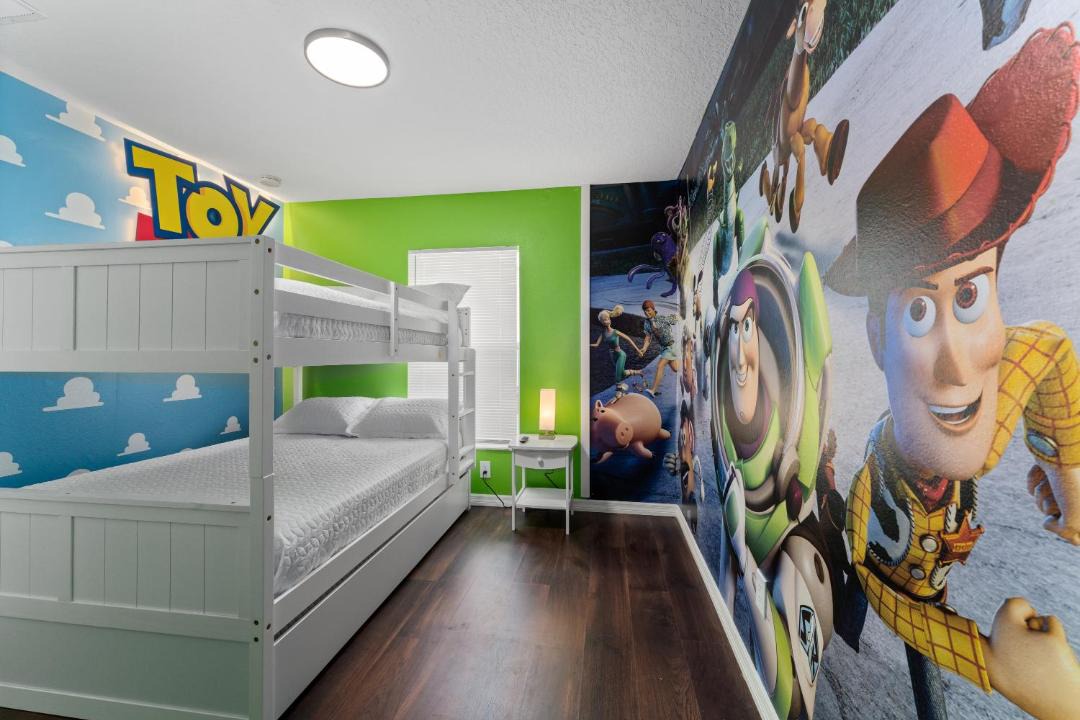 Photo of Bedroom in Crystal Cove