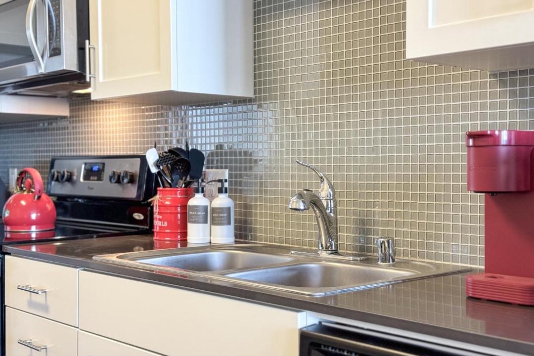 Photo of Kitchen in Mid-Wilshire