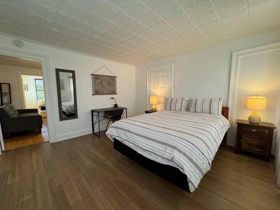 Photo of Bedroom in Communipaw