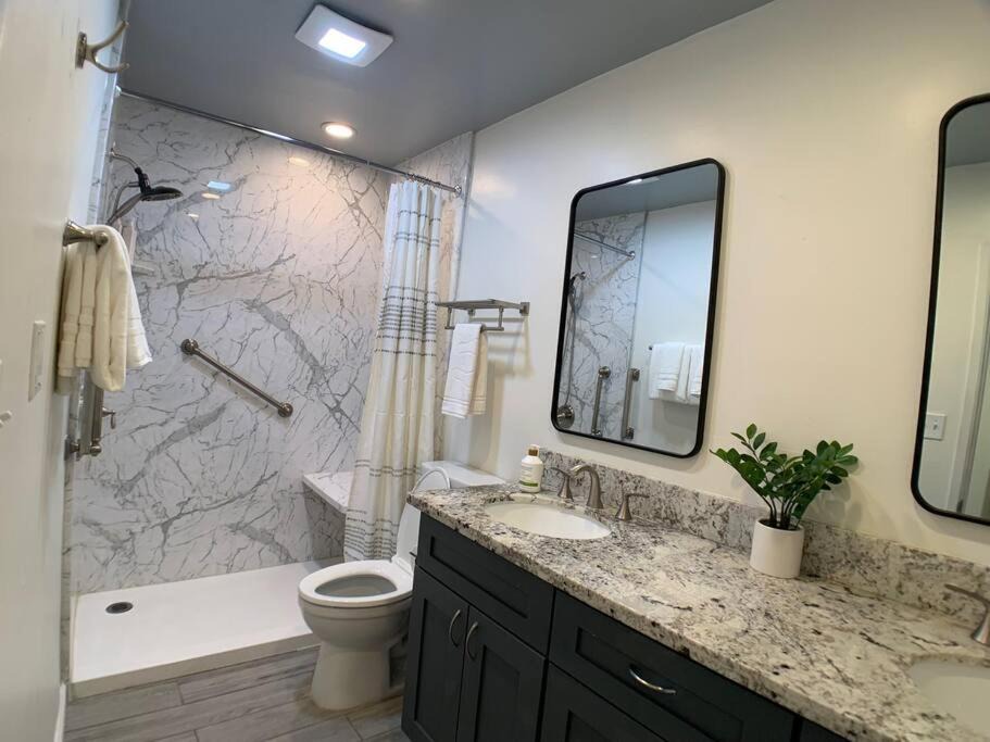Photo of Bathroom in Estates at Canyon Crest