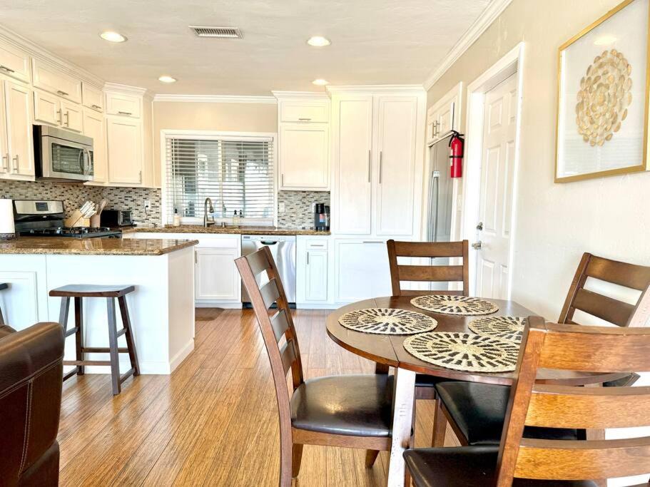 Photo of Kitchen in Rolando Park