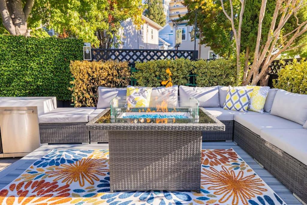 Photo of Patio Balcony in Piedmont Avenue