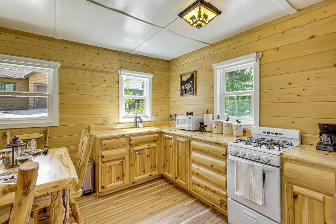 Photo of Kitchen in Green Valley Lake