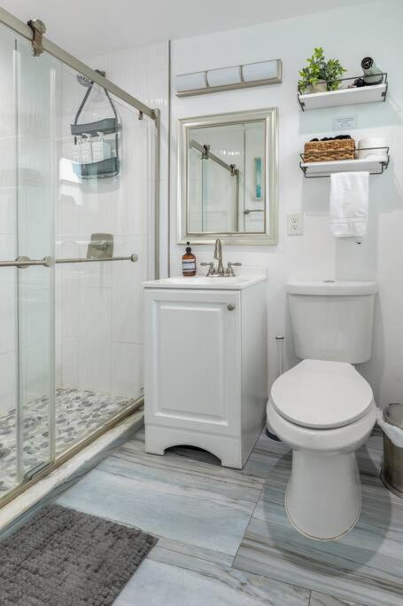 Photo of Bathroom in Birch Park Finger Streets