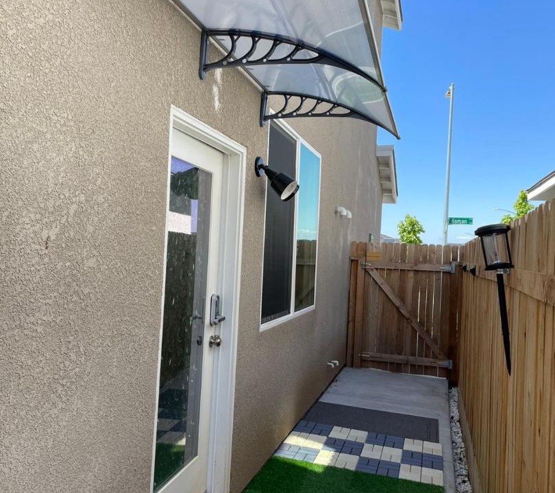 Photo of Patio Balcony in Raisin