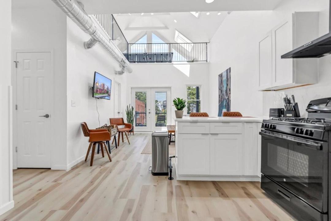 Photo of Kitchen in Front Park