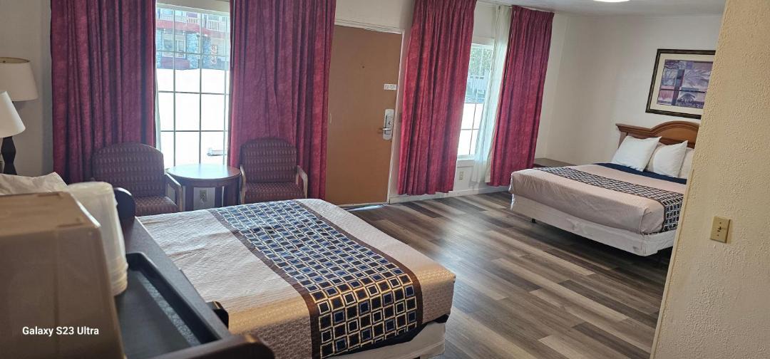 Photo of Bedroom in Crescent City