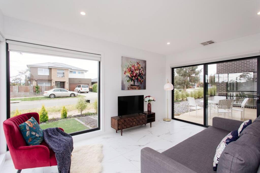 Photo of Others in Throsby