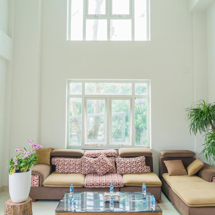 Photo of Livingroom in District 12