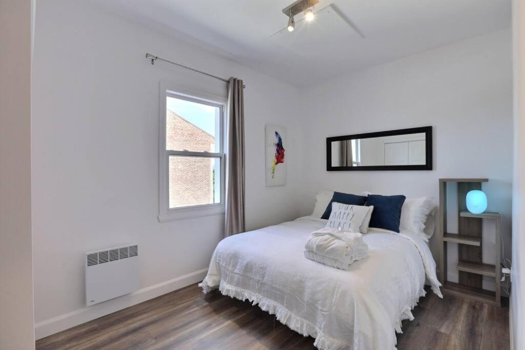Photo of Bedroom in Desjardins