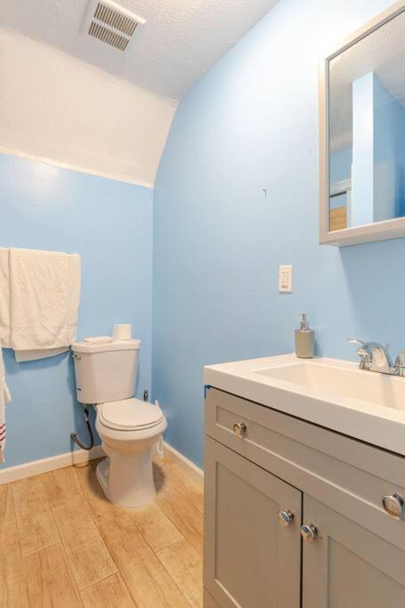 Photo of Bathroom in Oakland