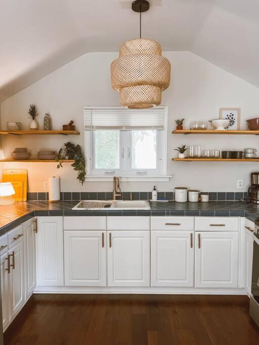 Photo of Kitchen in Gaylordsville