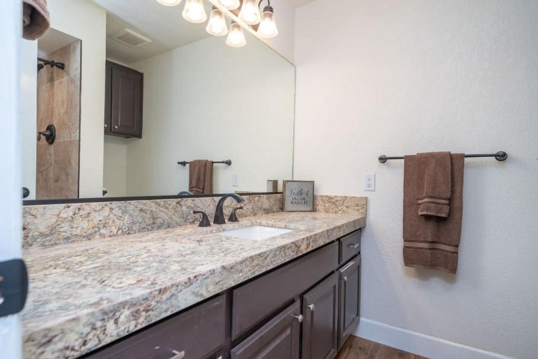 Photo of Bathroom in Parker Strip