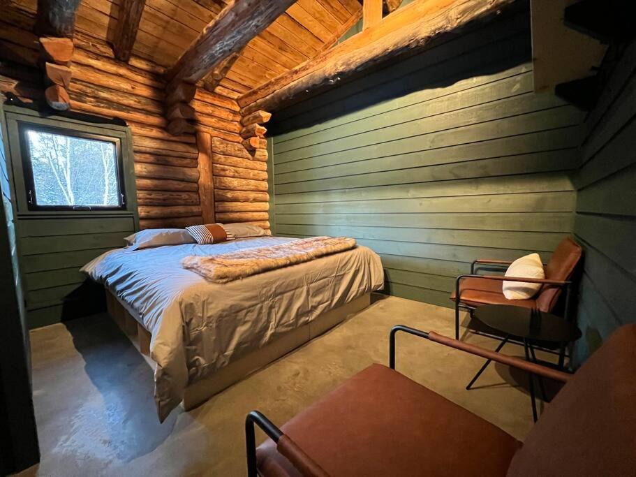 Photo of Bedroom in Saint-Simeon