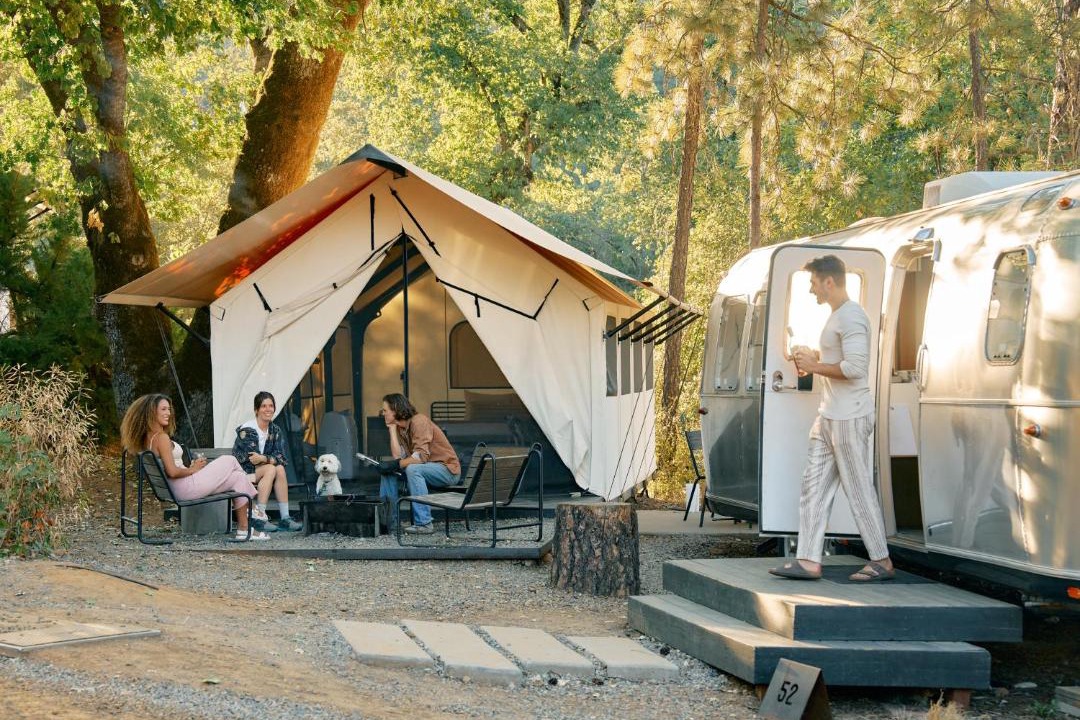 Photo of Others in Mariposa
