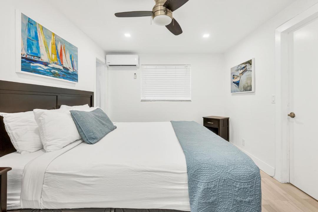 Photo of Bedroom in Hollywood