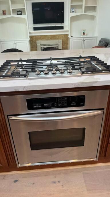 Photo of Kitchen in Valley View - Reed